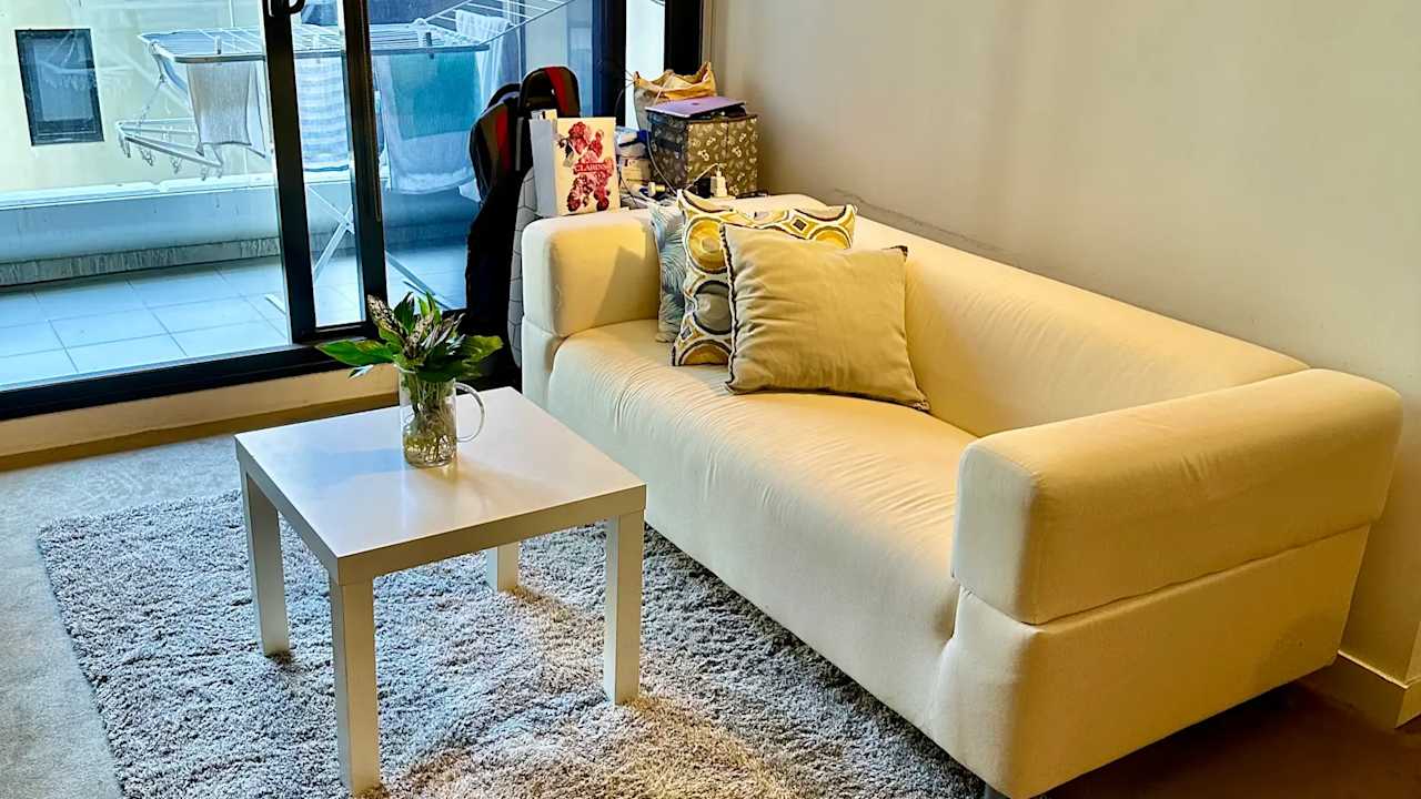 Furnished room in a flatshare