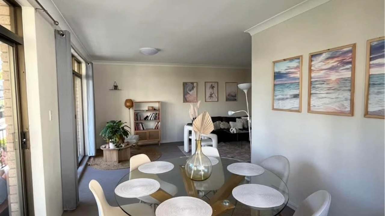 Furnished room with ensuite in a flatshare