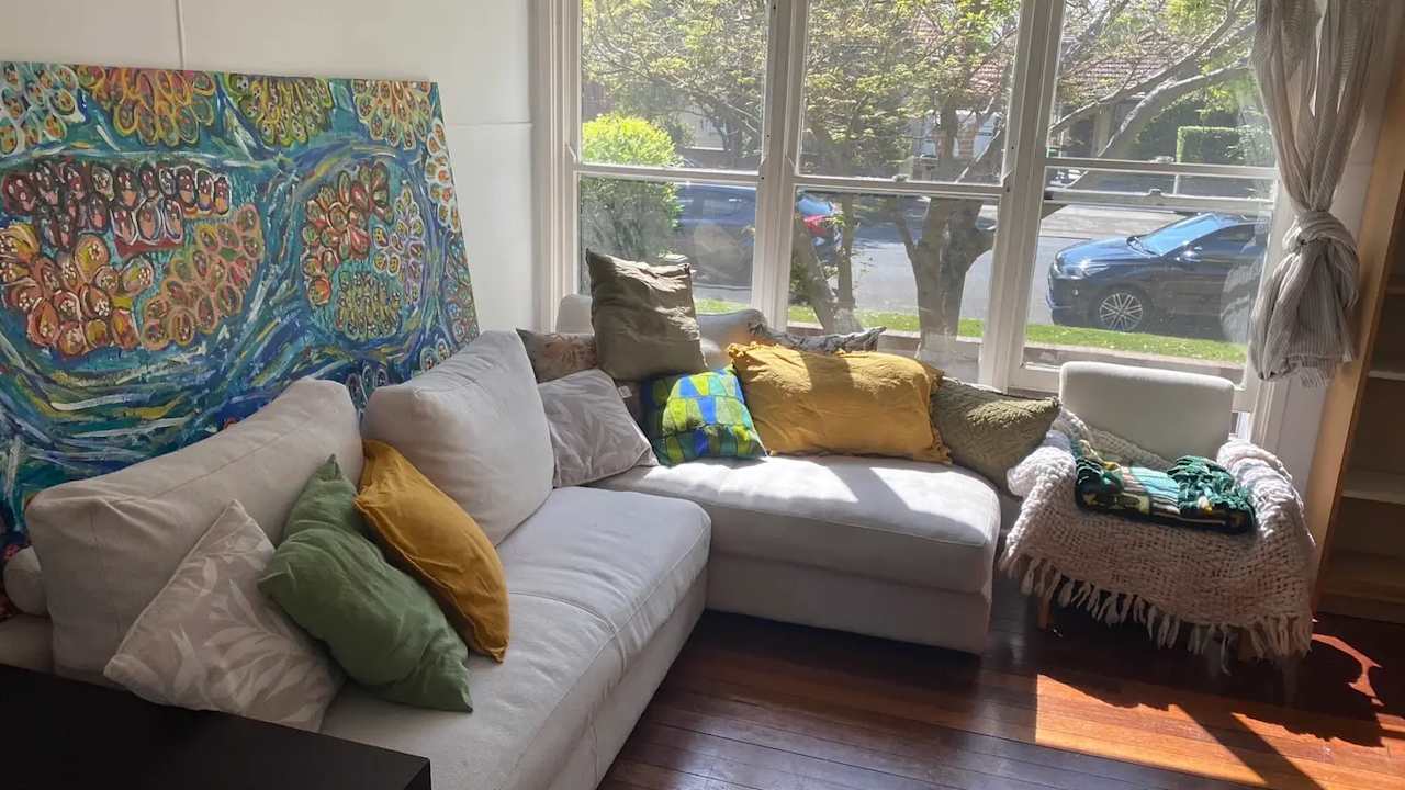 Room in a share house