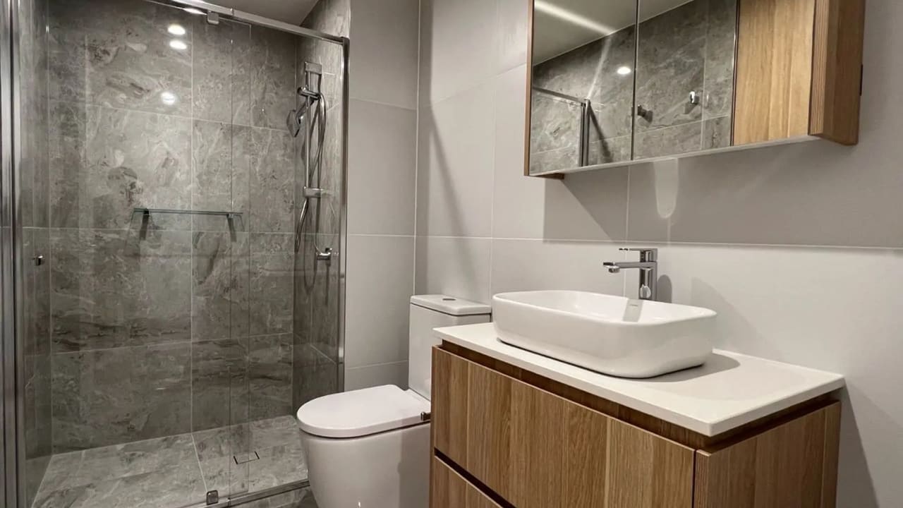 Unfurnished room with own bathroom