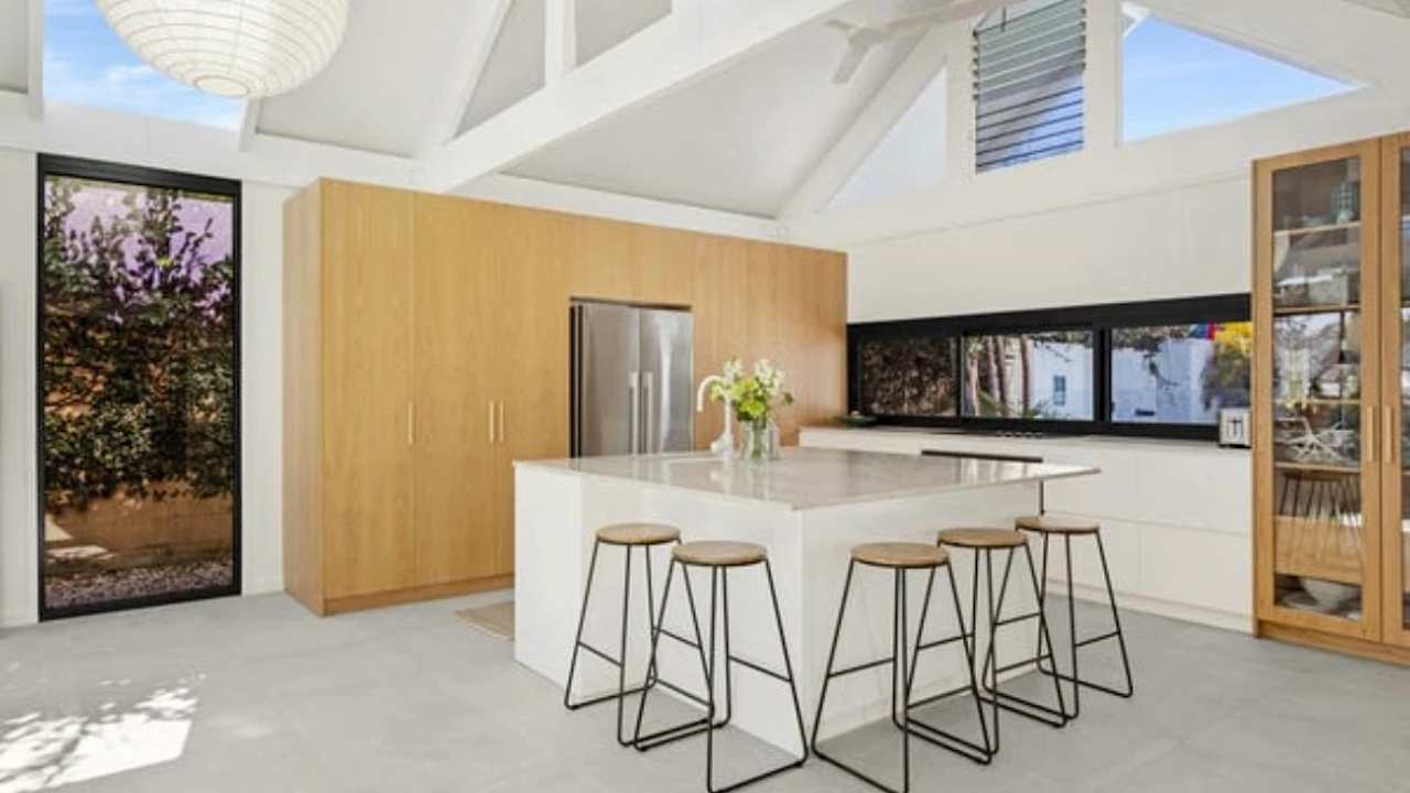 Room in a share house