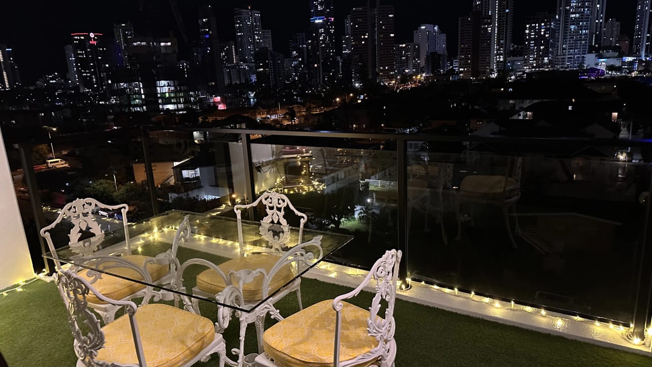 Furnished room with ensuite in a flatshare