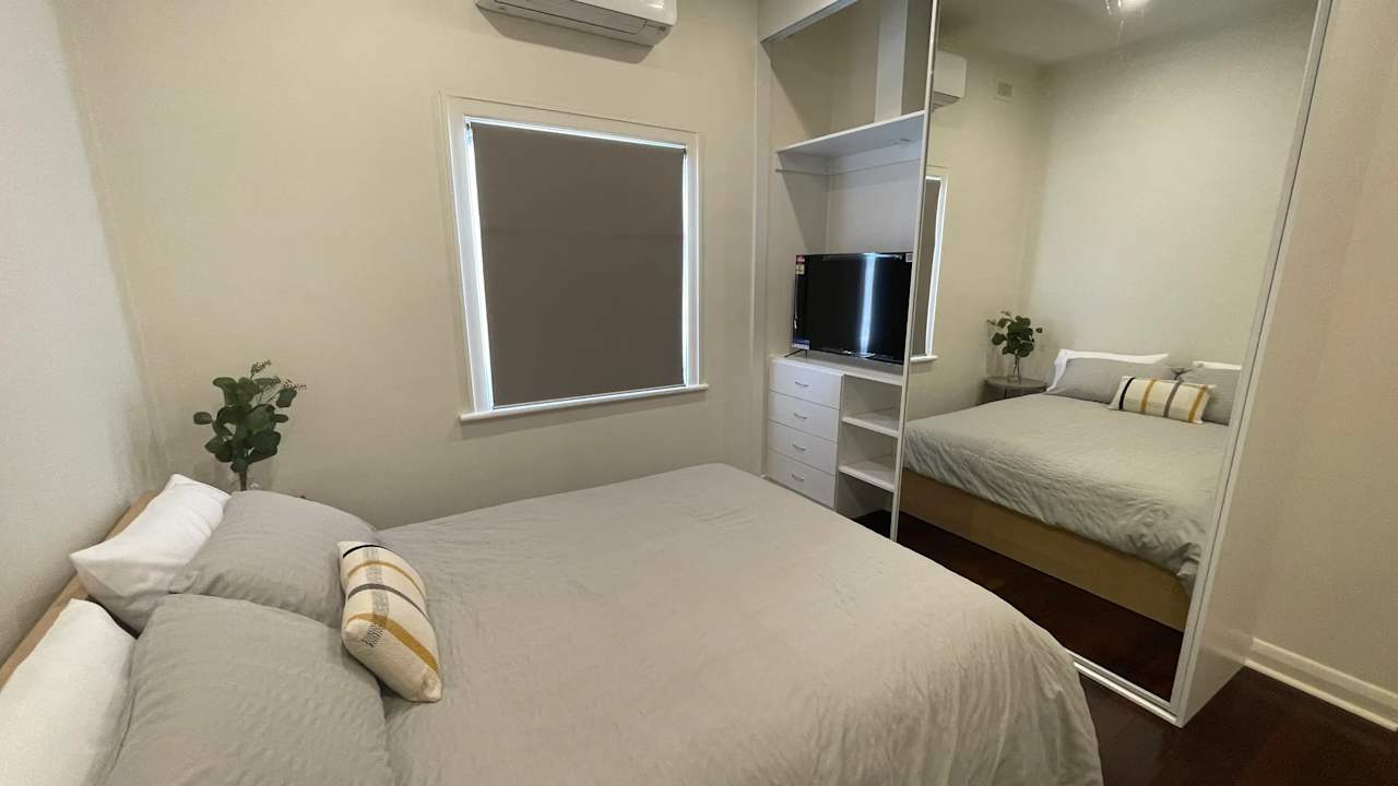 Furnished room in a share house