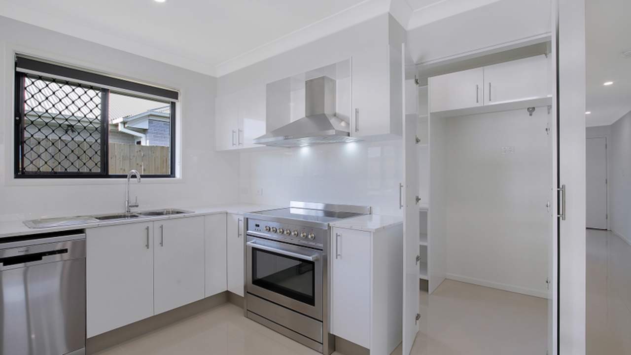 Unfurnished room in a share house