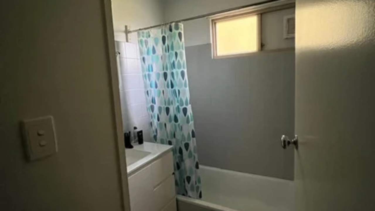 Room in a share house