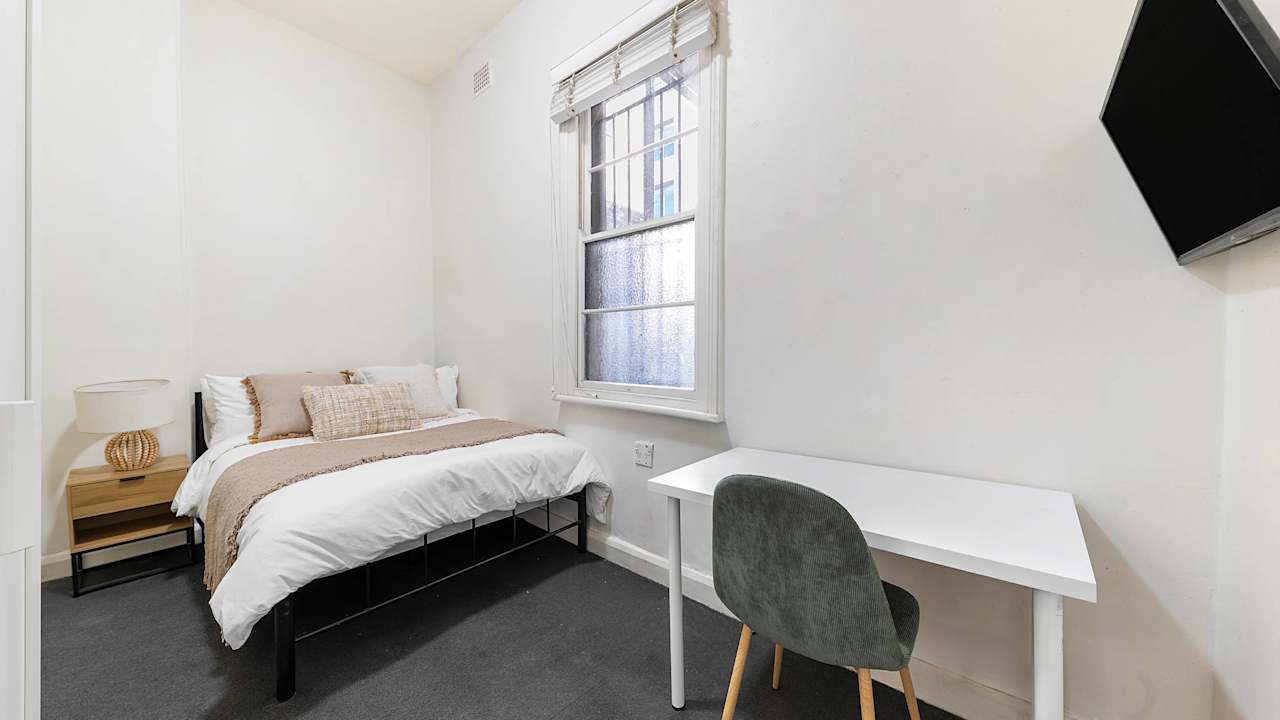 Room in a share house
