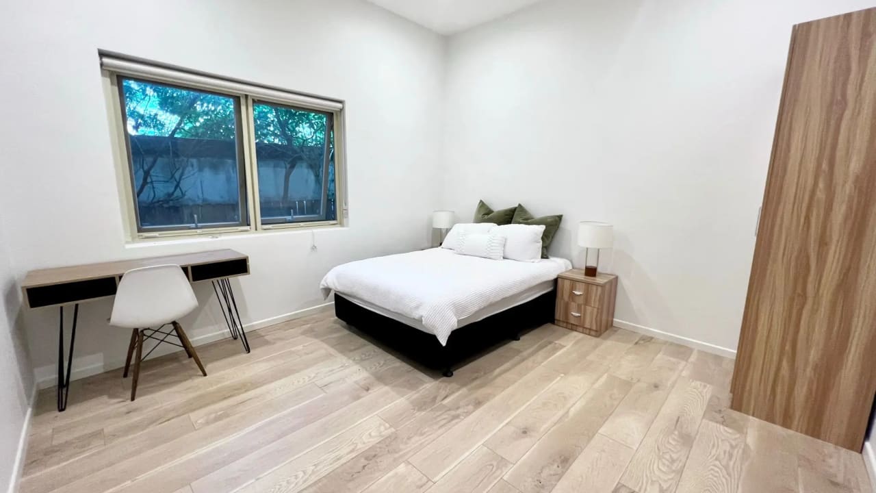 Room in a share house