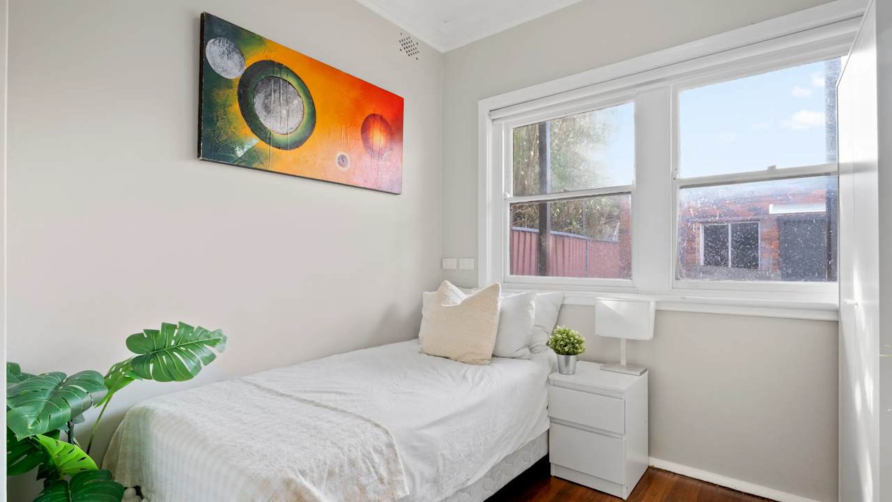 Furnished room in a share house