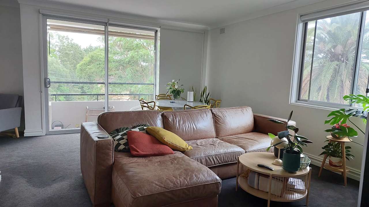 Unfurnished room in a flatshare