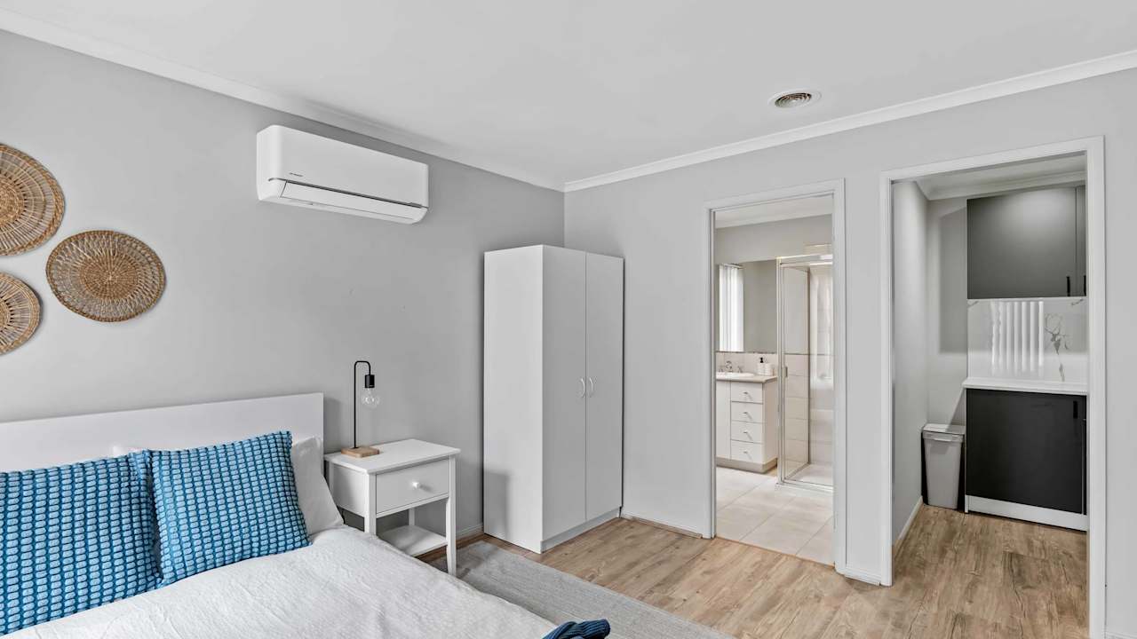Furnished room with ensuite in a share house
