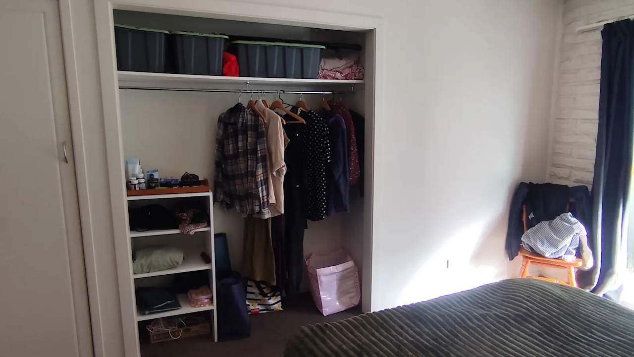 Furnished room in a share house