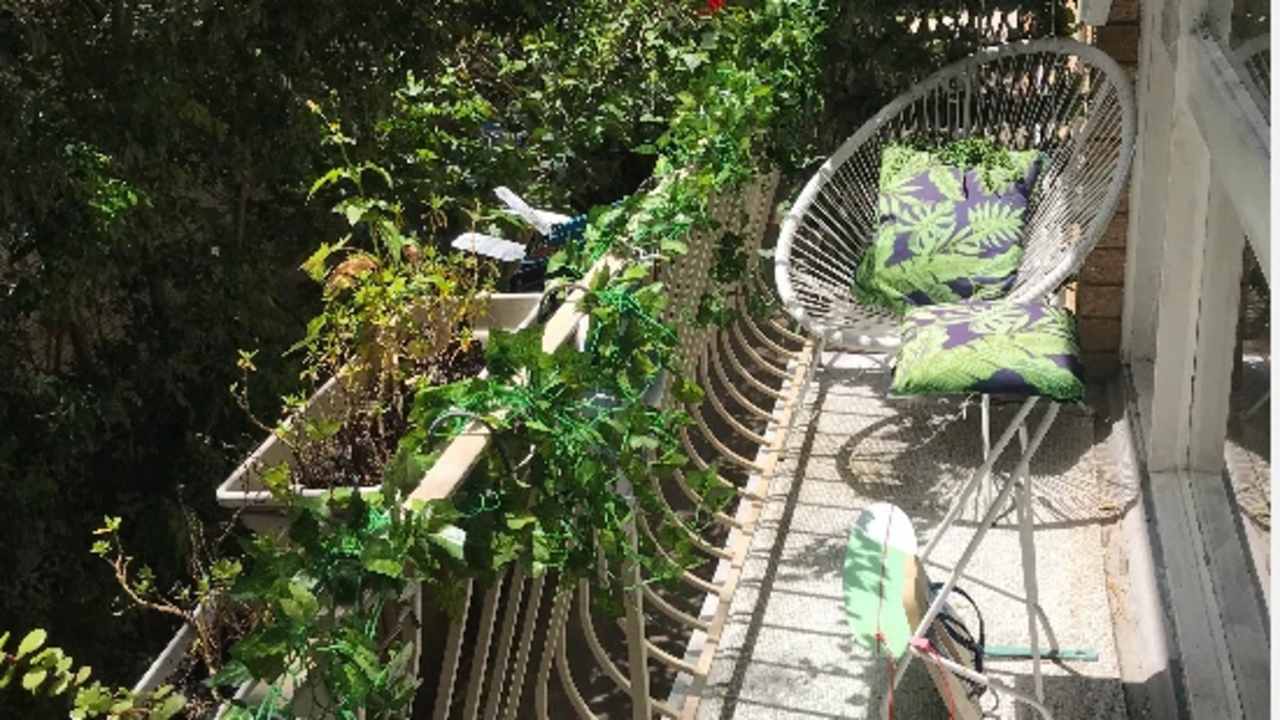 Furnished room in a flatshare