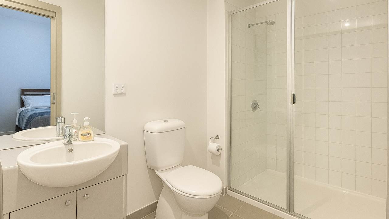 Furnished room in a flatshare