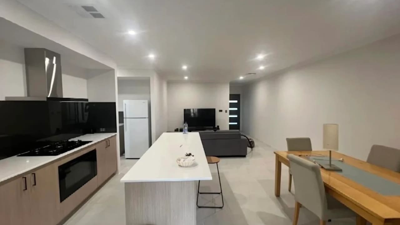 Room in a share house