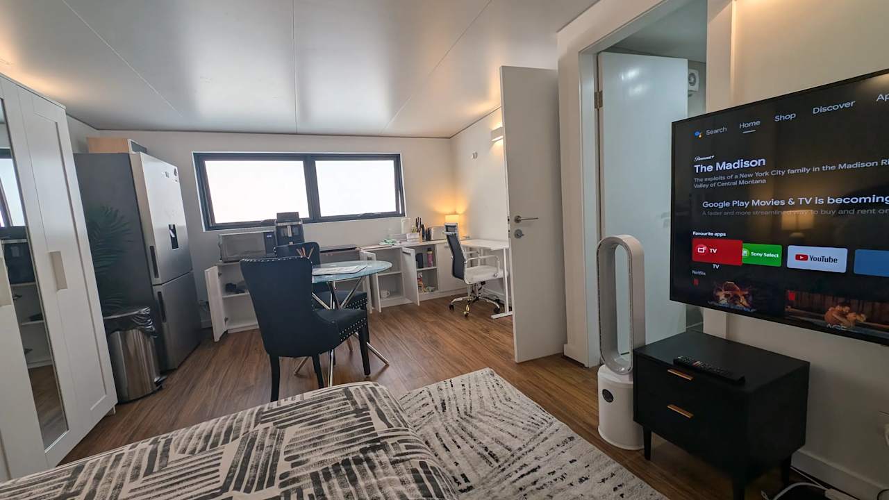 Furnished room studio flat for rent