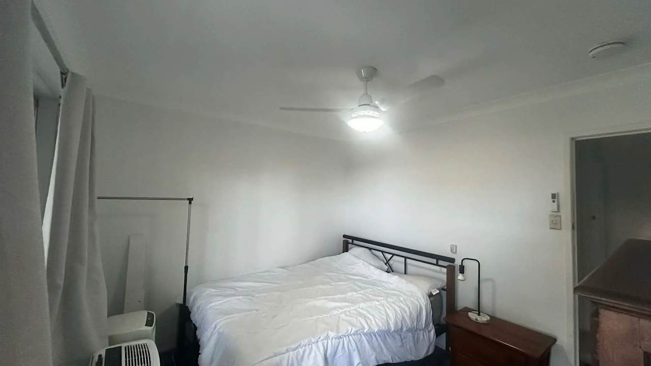 Furnished room in a share house