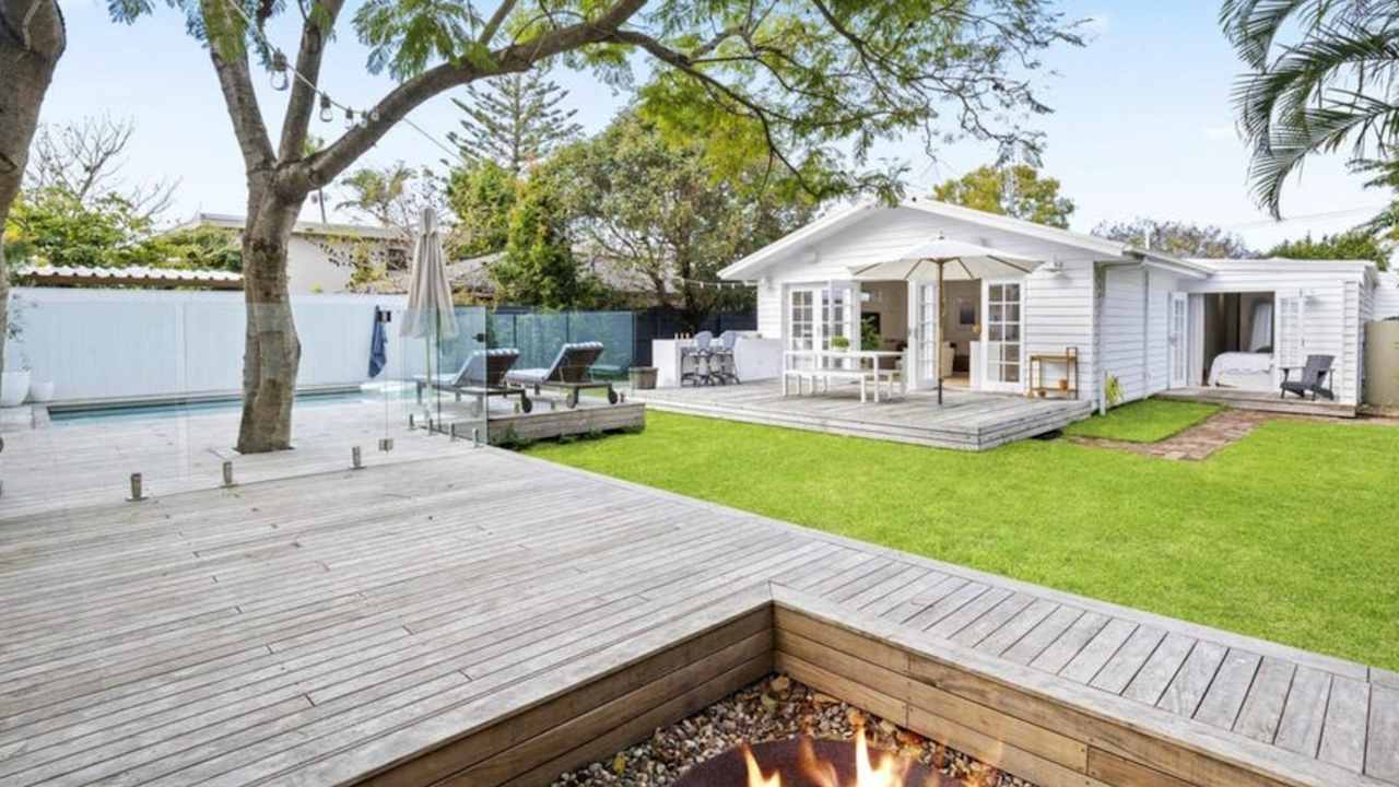 Room in a share house