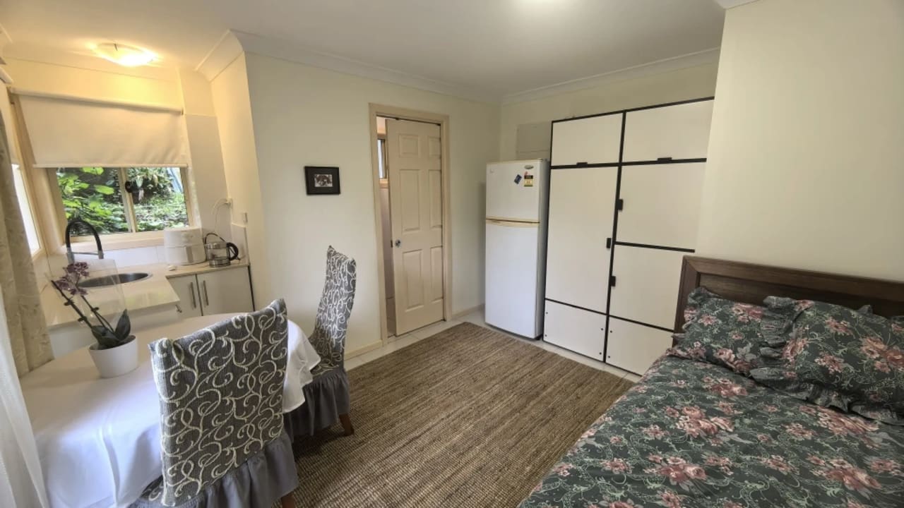 Furnished room with own bathroom