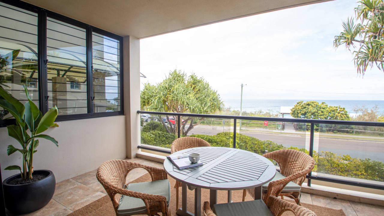Whole property with 2 rooms for rent
