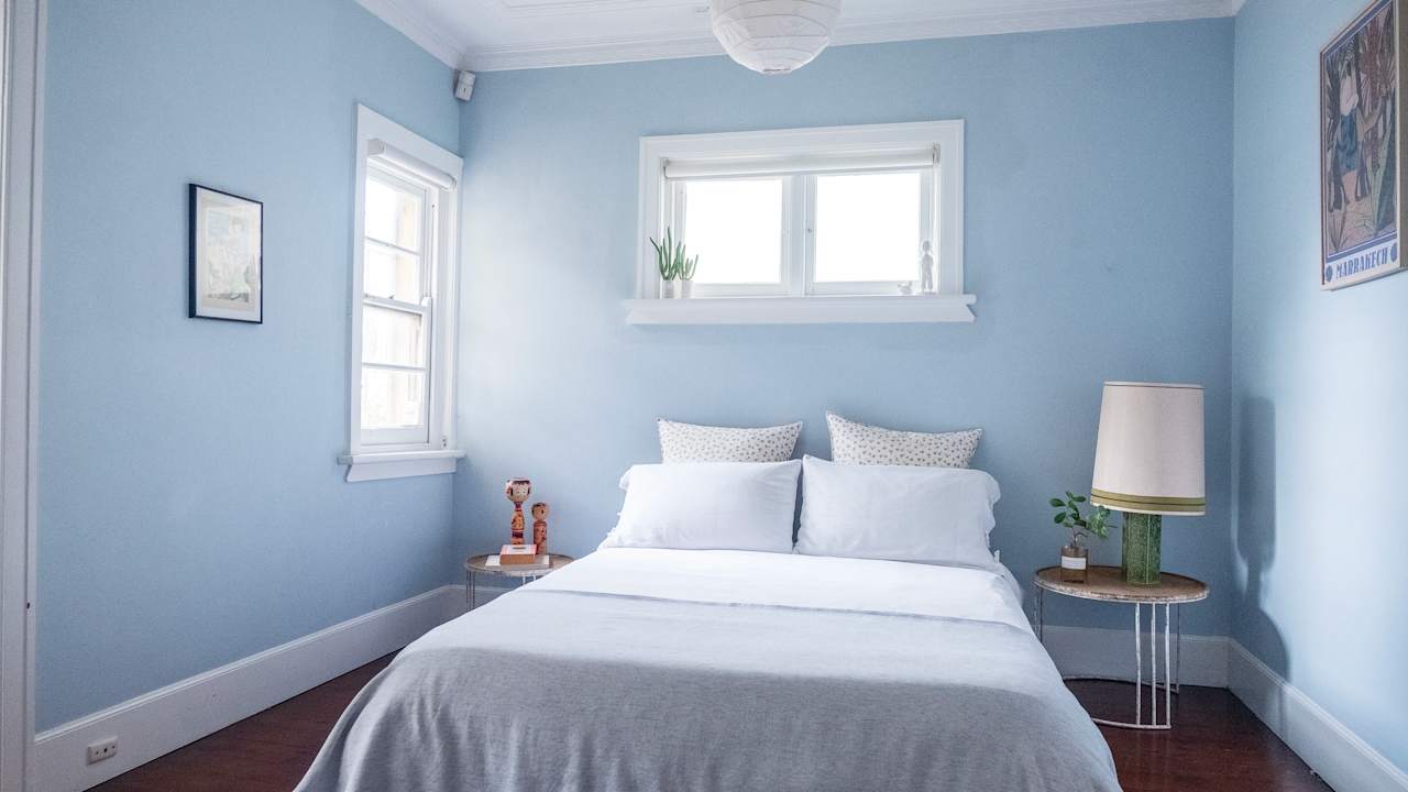 Furnished room in a share house