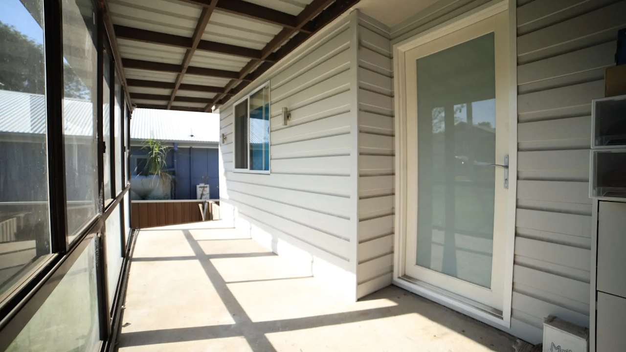 Unfurnished room granny flat for rent