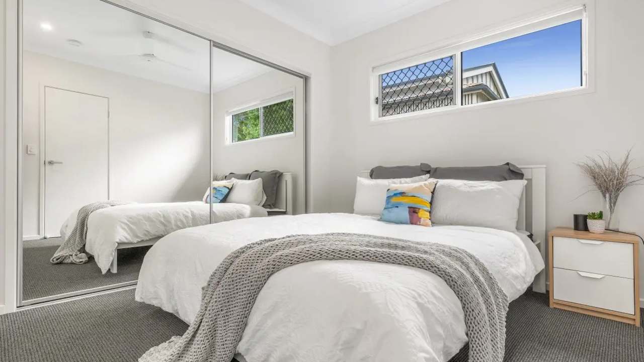 Furnished room studio flat for rent