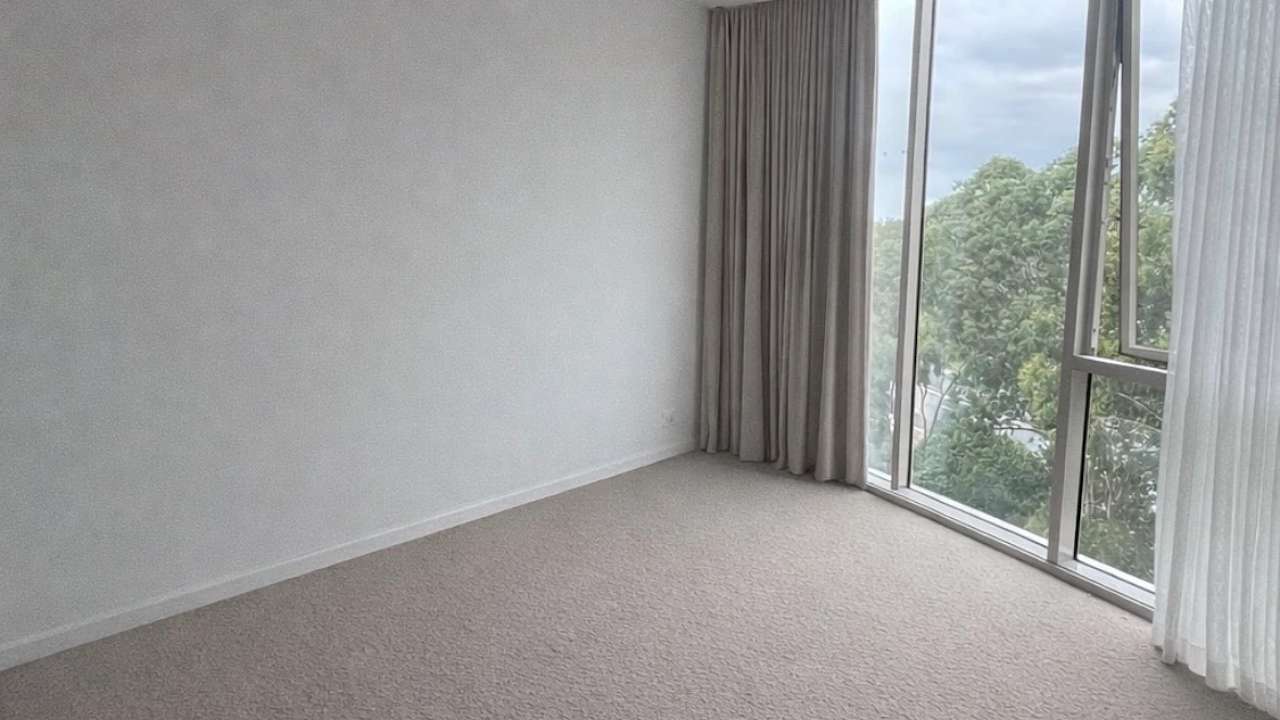 Unfurnished room with own bathroom