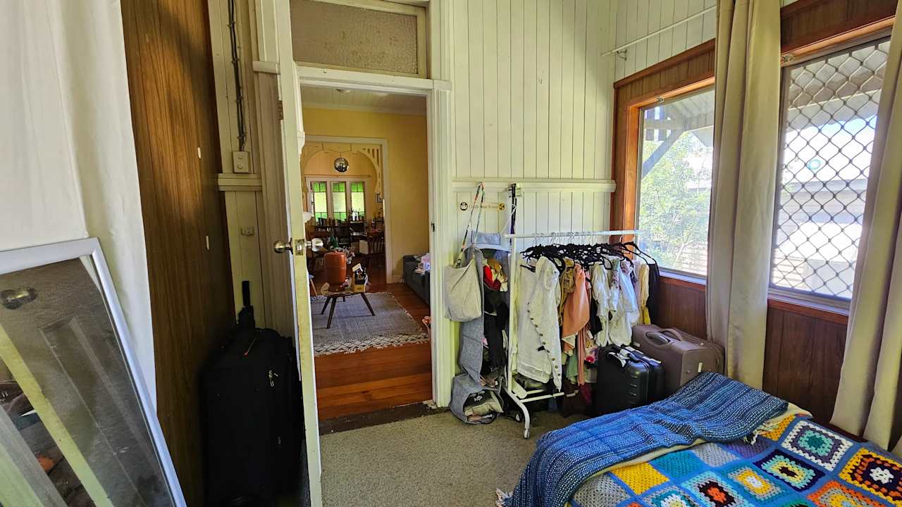 Room in a share house