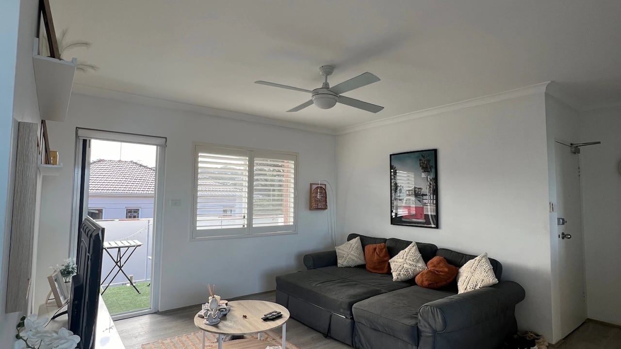 Furnished room in a flatshare