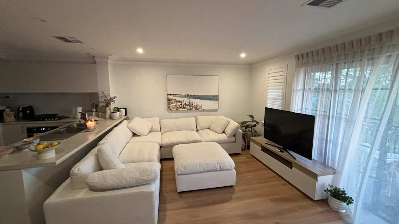 Furnished room in a flatshare
