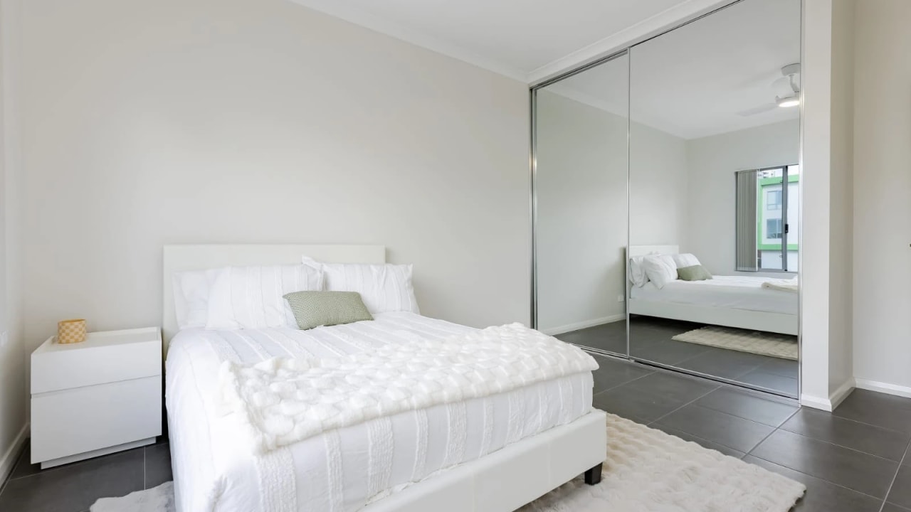 Furnished room with own bathroom
