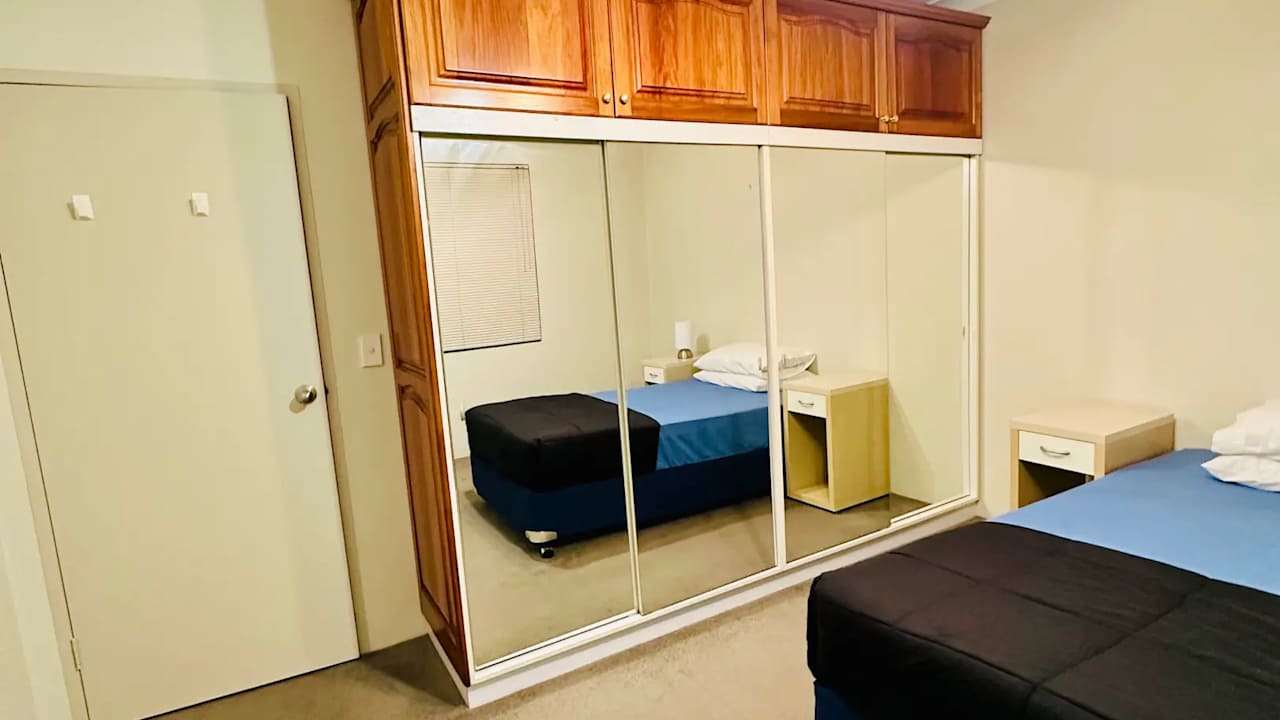 Furnished room in a flatshare