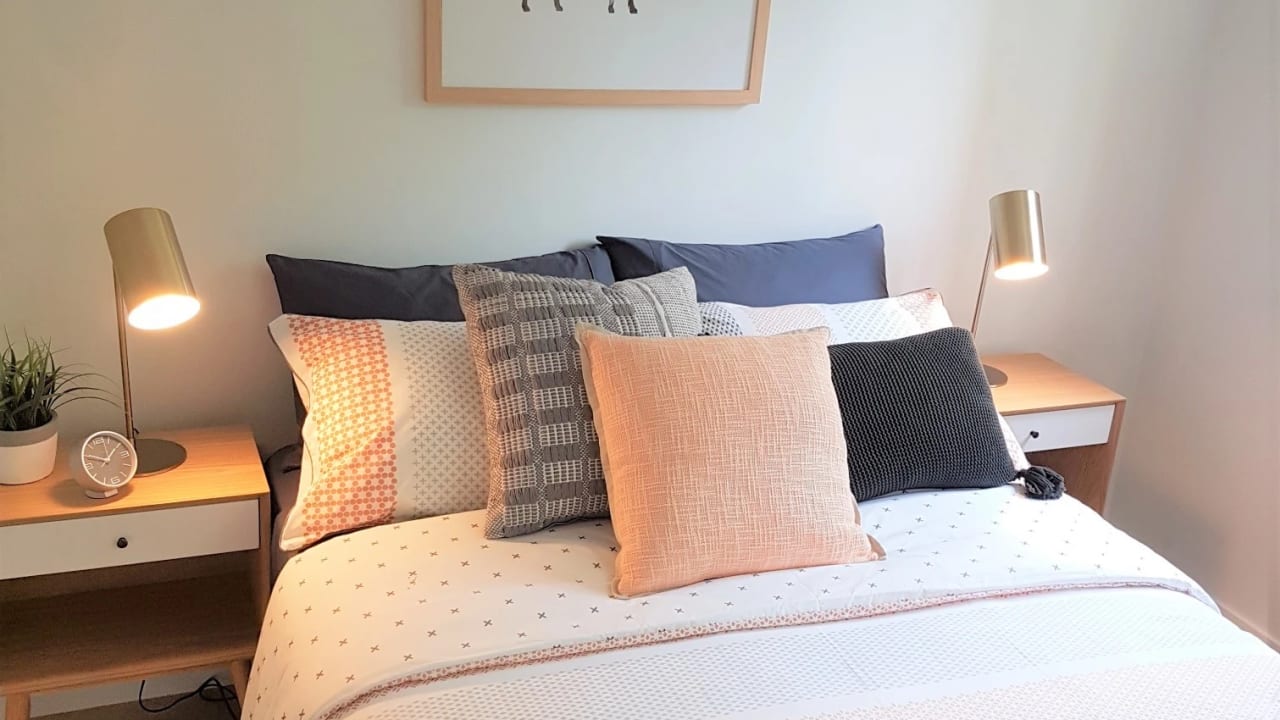 Furnished room in a flatshare