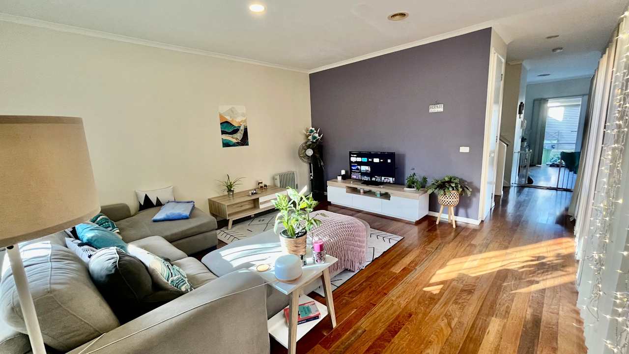 Whole property with 3 rooms for rent