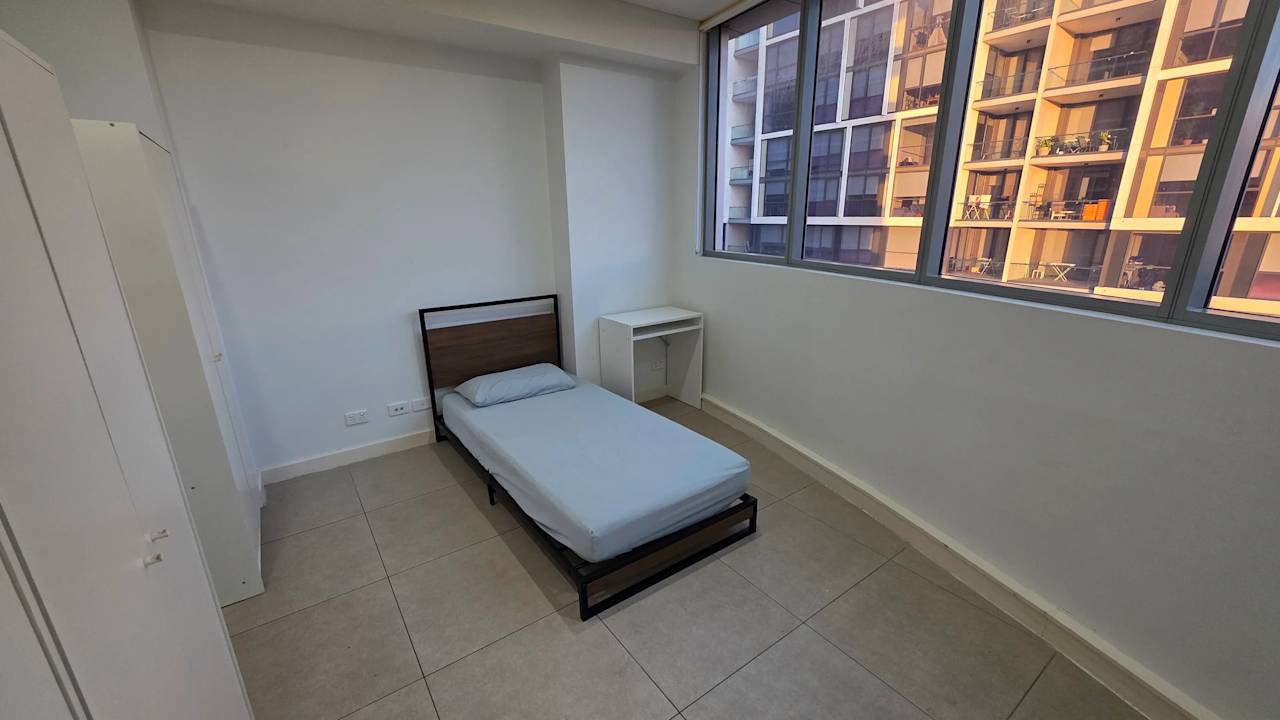 Furnished room with own bathroom