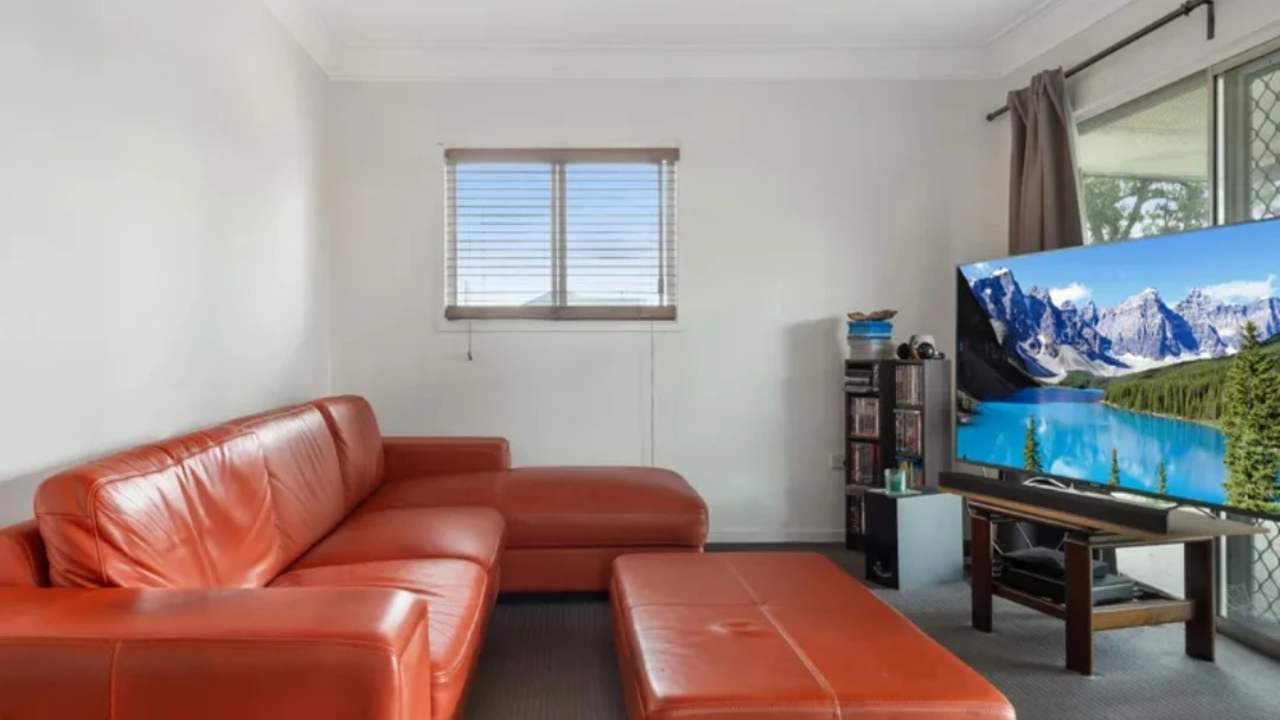 Whole property with 3 rooms for rent