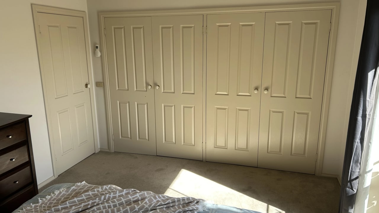 Room in a share house