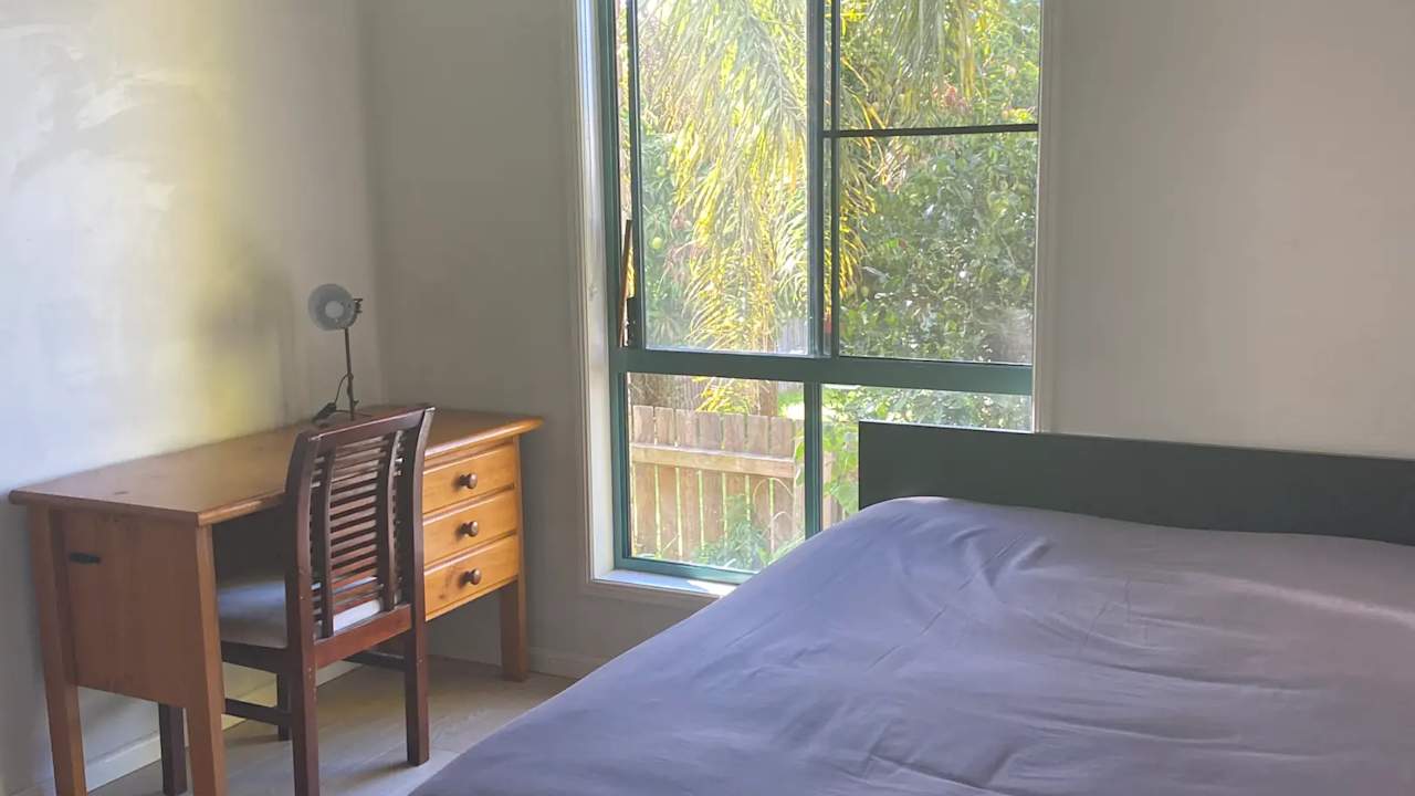 Furnished room in a share house