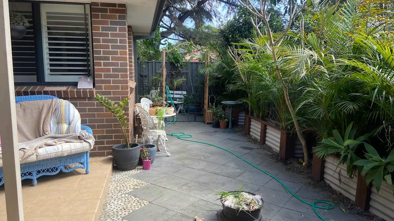 Furnished room in a share house