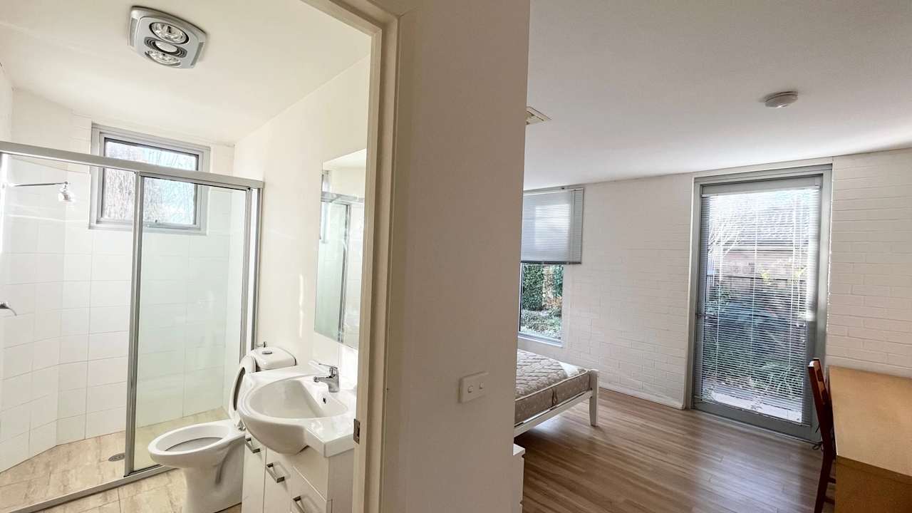 Furnished room with ensuite in a share house