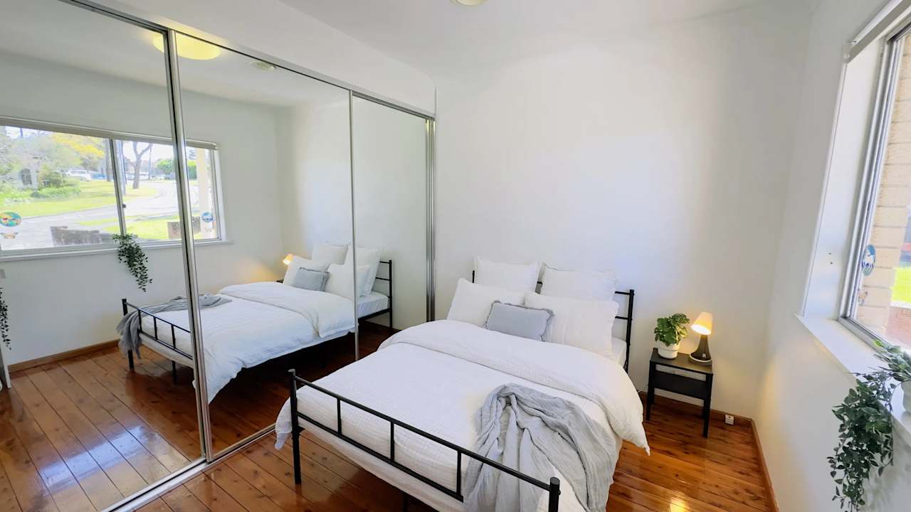 Furnished room in a share house