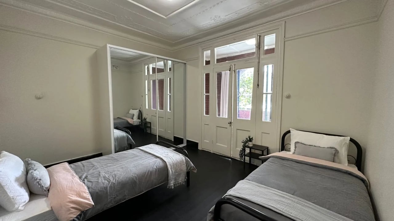 Furnished room in a flatshare