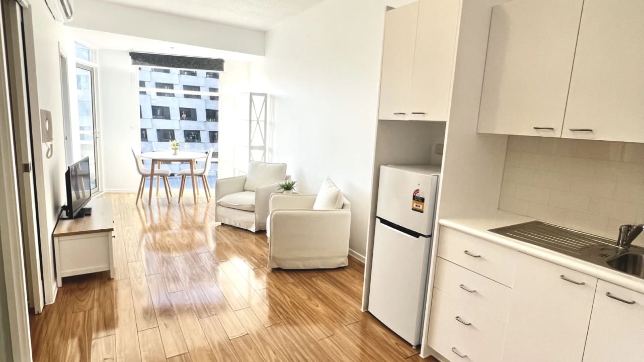 Furnished room in a flatshare