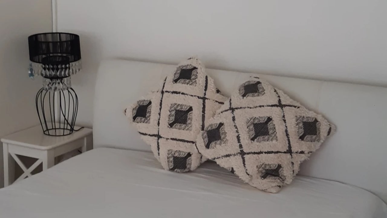 Furnished room studio flat for rent