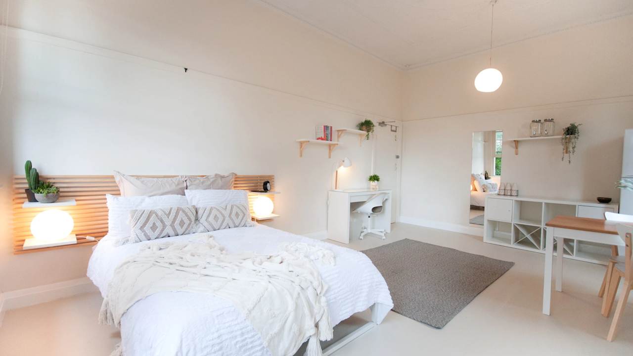 Furnished room in a share house