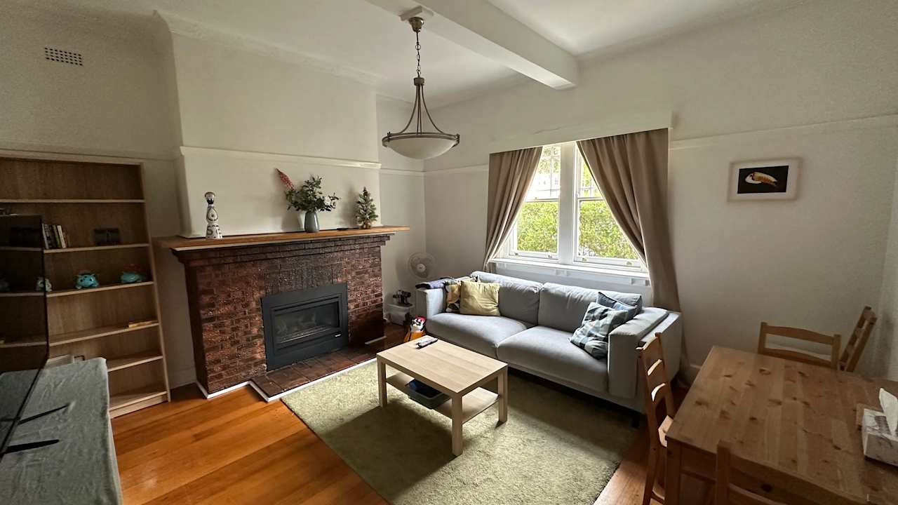 Furnished room in a flatshare