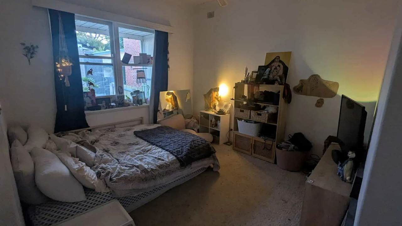 Unfurnished room in a share house