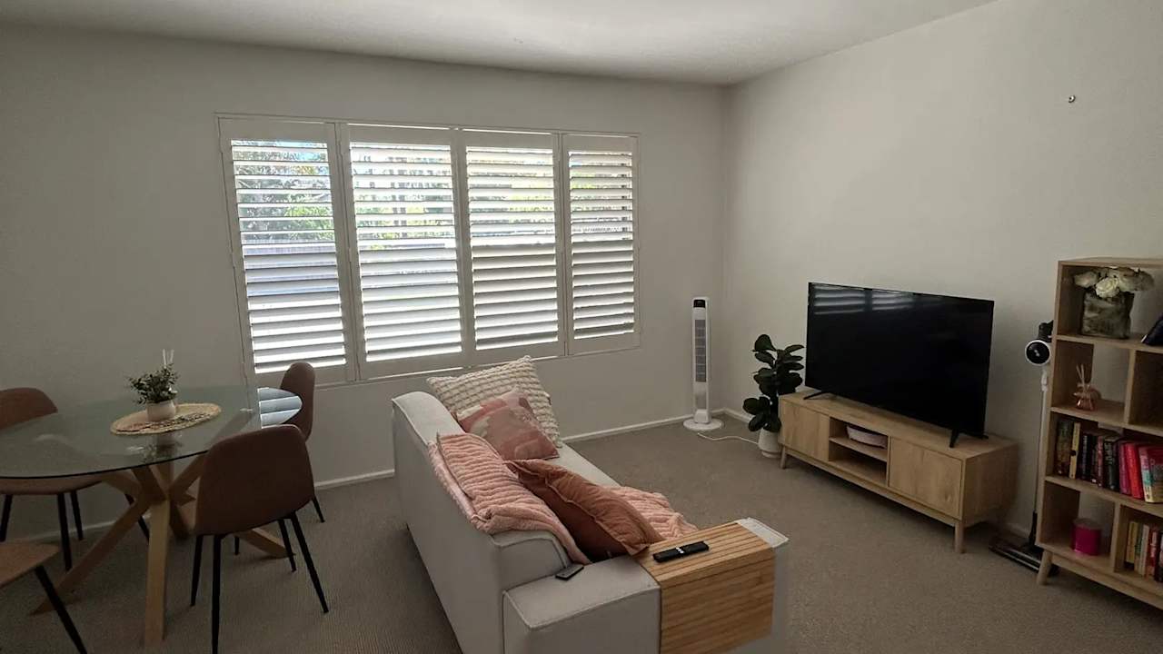 Unfurnished room in a flatshare