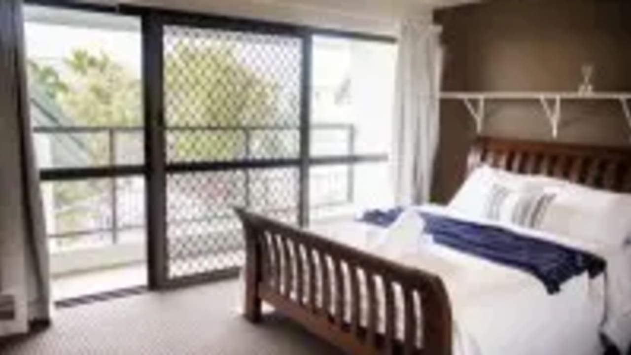 Whole property with 2 rooms for rent