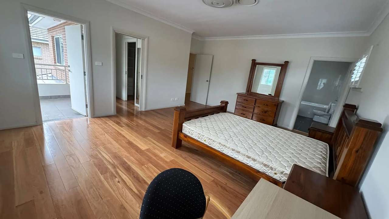 Furnished room with ensuite in a share house